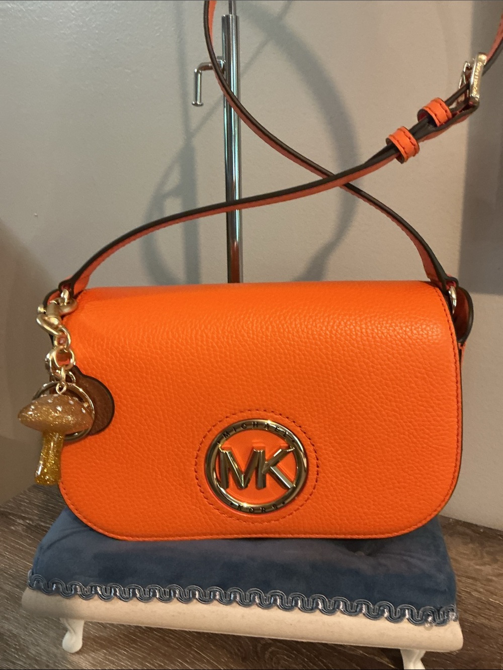 Michael Kors Samira Small Messenger Crossbody Bag Vibrant Orange Pebble Leather
